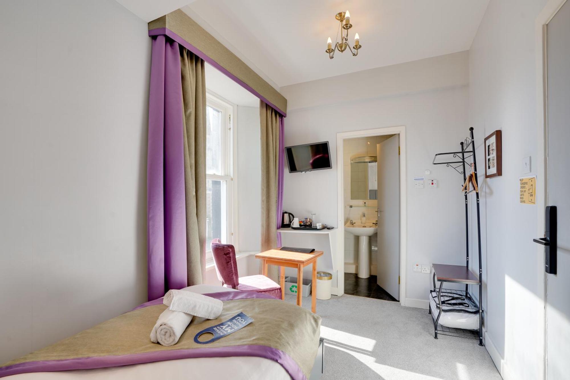 The County Hotel - Self Check-In, Ultra Fast Wi-Fi, Free Parking, Central Location Selkirk Ngoại thất bức ảnh