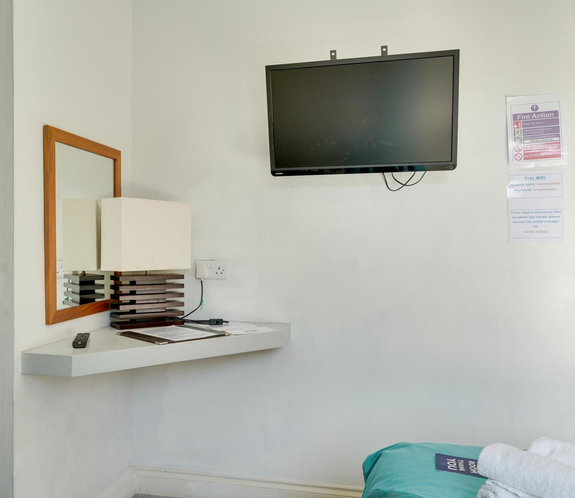 The County Hotel - Self Check-In, Ultra Fast Wi-Fi, Free Parking, Central Location Selkirk Ngoại thất bức ảnh