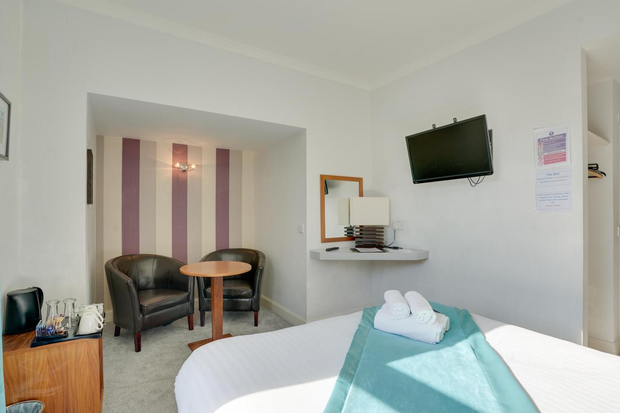 The County Hotel - Self Check-In, Ultra Fast Wi-Fi, Free Parking, Central Location Selkirk Ngoại thất bức ảnh